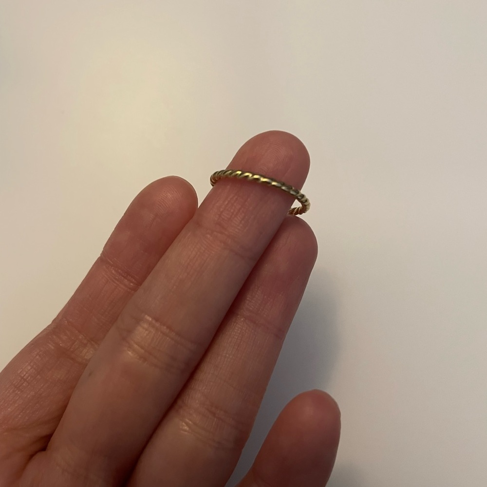 14k solid gold textured stacking ring size 6